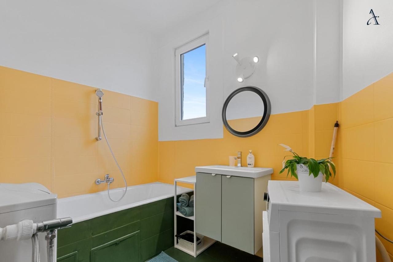 11 Apartments ブカレスト エクステリア 写真